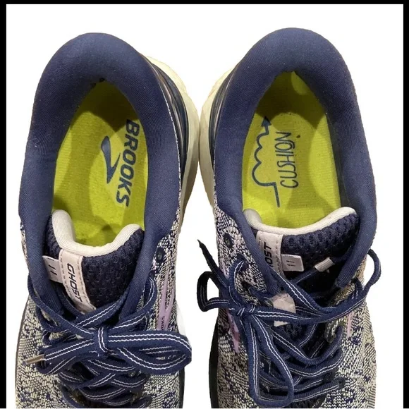 Brooks Women's Ghost 11 Purple Running Shoes Sneakers Size 10 B EUC - Picture 6 of 9